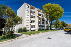 Apartments with a parking space Pula - 19493